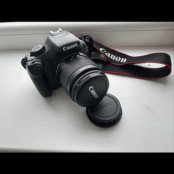 Продается Canon EOS 1100D