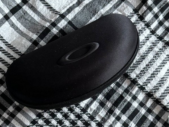 Очки Oakley