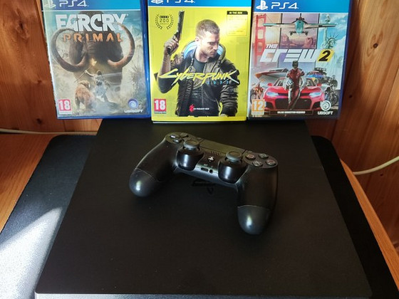 PS 4 PRO 1TB
