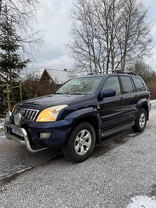 Toyota Land Cruiser (2 foto / 10)