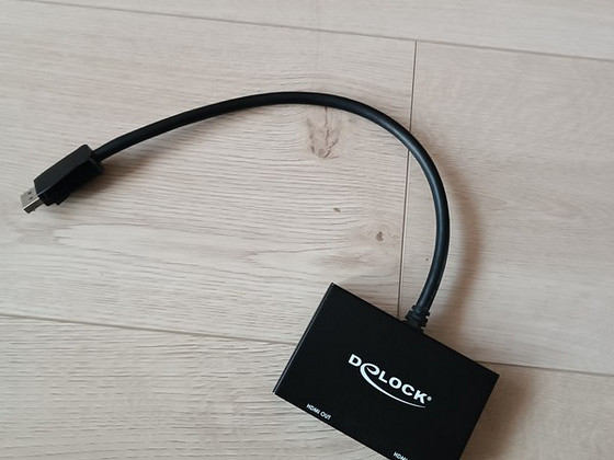 Jaotur DeLock 87666, DisplayPort M / 2 x HDMI F, 0,30