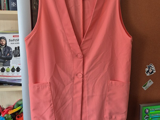 Vest M.