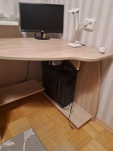 Рабочий стол (2 фото из 5)