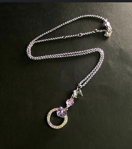 Swarovski օրիգինալ վզնոց մանուակագույն քարով (1 լուսանկար / 2)