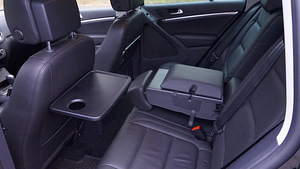 Кожаный подлокотник для Tiguan (3 фото из 5)
