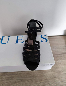 Басаножки Guess размер 39 (2 фото из 7)