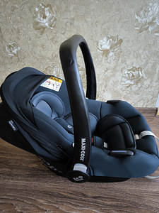 Maxi-Cosi CabrioFix i-Size turvahäll koos isofix alusega (7 foto / 10)