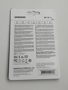 Samsung EVO Plus 128 GB SDXC UHS-I 130 MB/s Class 3 (U3) V30 (2 фото из 2)