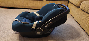 Turvahäll Maxi Cosi Cabrio 0-12 kg (6 foto / 7)