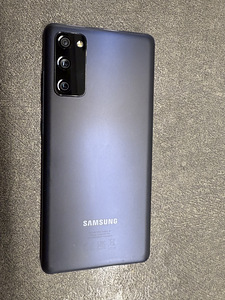 Samsung S20FE 5G (1 фото из 9)