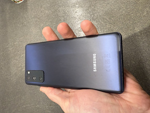 Samsung S20FE 5G (3 фото из 9)