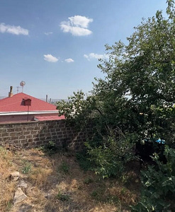 Земельный участок в центре Еревана (1 фото из 3)