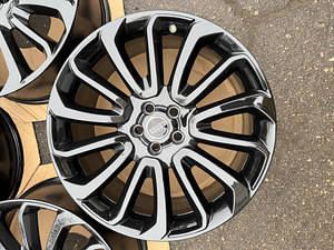 22" оригинальные диски Land Rover 5x120 (5 фото из 8)