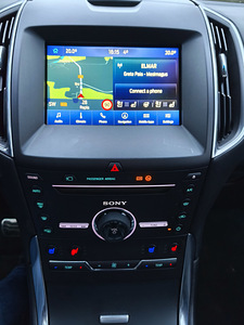Ford Edge (6 foto / 13)