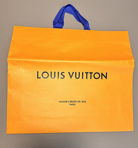 Оригинальные сумки для покупок Louis Vuitton (2 фото из 7)