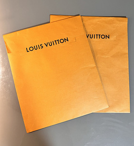 Оригинальные сумки для покупок Louis Vuitton (7 фото из 7)