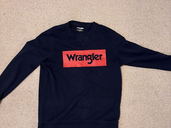 Wrangler tumesinine kampsun suure logoga rinnal