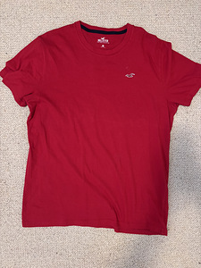 Hollister punane T-särk, defektideta L (1 foto / 2)