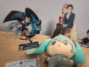 MILGRAM HATSUNE MIKU SANRIO GENSHIN HONKAI STARRAIL вещи (3 фото из 4)