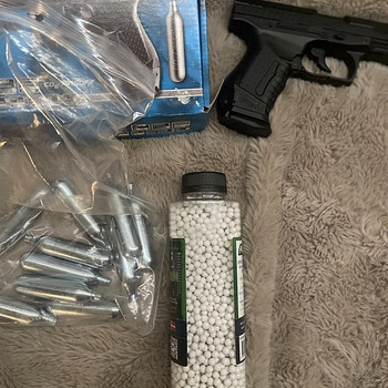 Пистолет для страйкбола Walther P99