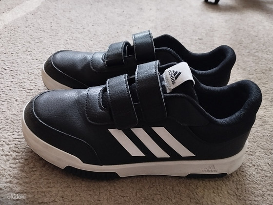 Кроссовки Adidas 38.5 размер.