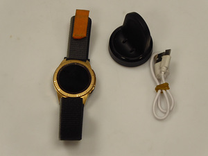Умные-часы Samsung Galaxy Watch 42 mm 4G roosa + зарядка (4 фото из 5)
