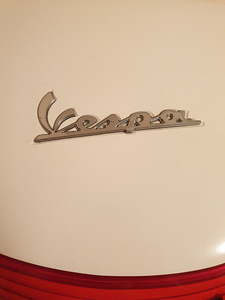 Vespa topcase 32L (2 foto / 10)
