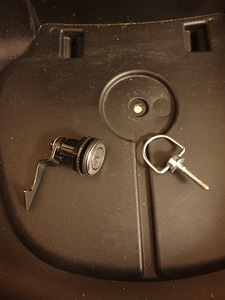 Vespa topcase 32L (10 foto / 10)