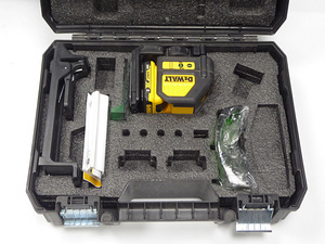 Ristjoonlaser Dewalt DCE088D1G + Tarvikud + Kohver + Aku (3 foto / 5)