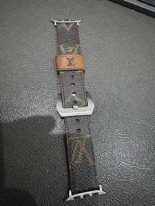 Apple watch кожаный ремешок (3 фото из 5)