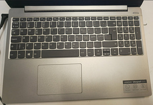 Sülearvuti Lenovo Ideapad 330S kaane defekt + Laadija (5 foto / 9)