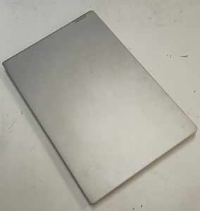 Sülearvuti Lenovo Ideapad 330S kaane defekt + Laadija (9 foto / 9)