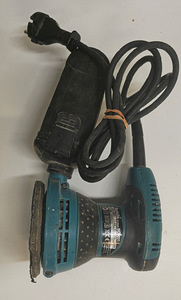 Эксцентриковая шлифмашина Makita BO5031K (3 фото из 5)