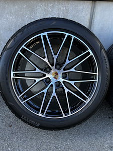 Porsche Cayenne R21 veljed (4 foto / 10)