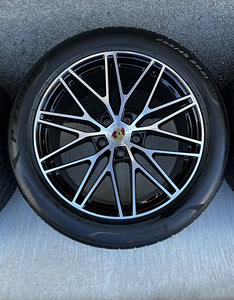 Porsche Cayenne R21 veljed (10 foto / 10)