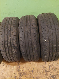 VW Летние шины + диски R15 (1 фото из 2)