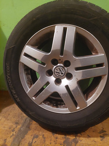 VW Летние шины + диски R15 (2 фото из 2)