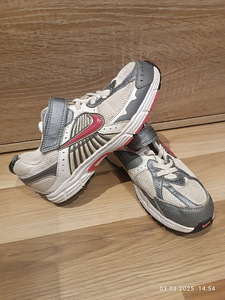 Кроссовки Nike 34. (1 фото из 3)
