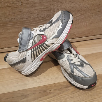 Nike tossud 34.