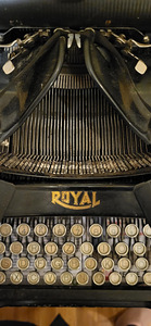Kirjutus/trükimasin Royal (2 foto / 5)