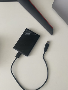 Внешний жесткий диск 1Tb (2 фото из 4)