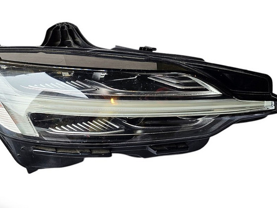 Volvo s60 parempoolsed tuled 32338022 32314151 32338999 FULL LED