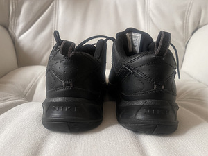 Детские кроссовки Nike (2 фото из 2)