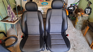 Iste Mercedes-Benz C-Class W203 (1 foto / 2)