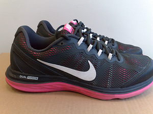 Nike обувь 42 (1 фото из 3)