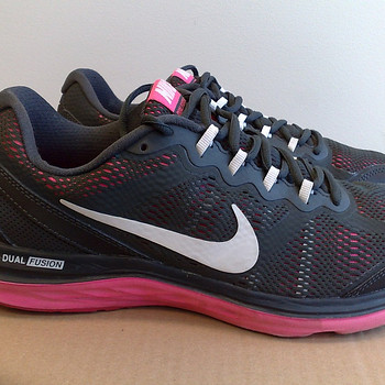 Nike обувь 42