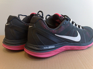 Nike обувь 42 (3 фото из 3)