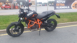 Мотоцикл KTM Duke 690 (1 фото из 2)