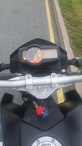 Мотоцикл KTM Duke 690 (2 фото из 2)
