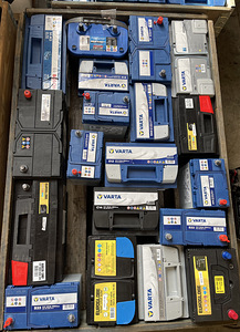 Auto aku AGM aku VARTA, BOSCH, EUROGLOBE, SONNAK, EXIDE (1 foto / 9)